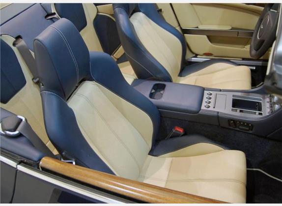 阿斯顿·马丁DB9 2007款 6.0L Manual Volante 车厢座椅   前排空间