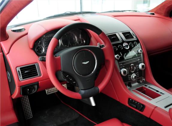阿斯顿·马丁DB9 2011款 6.0L Touchtronic Coupe 中控类   驾驶位