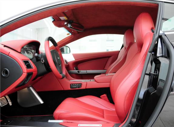 阿斯顿·马丁DB9 2011款 6.0L Touchtronic Coupe 车厢座椅   前排空间