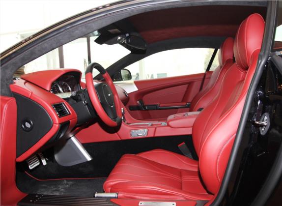 阿斯顿·马丁DB9 2013款 6.0L Coupe 车厢座椅   前排空间