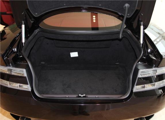 阿斯顿·马丁DB9 2013款 6.0L Coupe 车厢座椅   后备厢