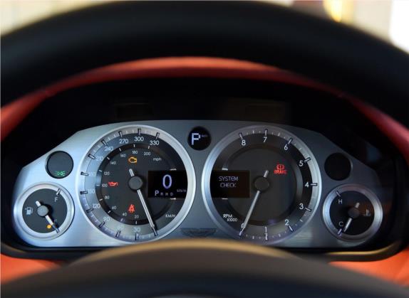 阿斯顿·马丁DB9 2015款 6.0L Coupe 中控类   仪表盘