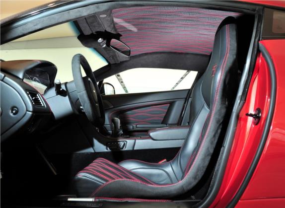 V12 Zagato 2012款 6.0L Zagato 车厢座椅   前排空间