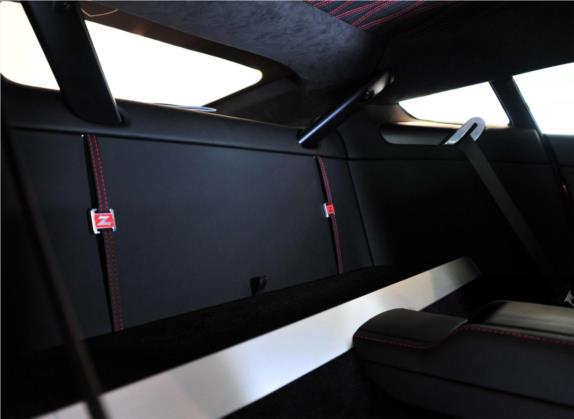 V12 Zagato 2012款 6.0L Zagato 车厢座椅   后排空间