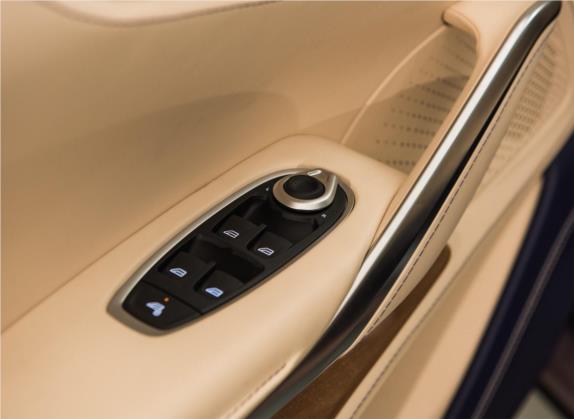 阿斯顿·马丁DBX 2020款 4.0T V8 车厢座椅   门窗控制