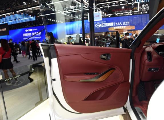 阿斯顿·马丁DBX 2021款 4.0T V8 无瑕之焰 车厢座椅   前门板