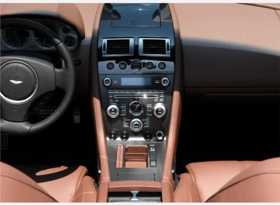 V8 Vantage 2008款 4.7 Sportshift Roadster 中控类   中控台