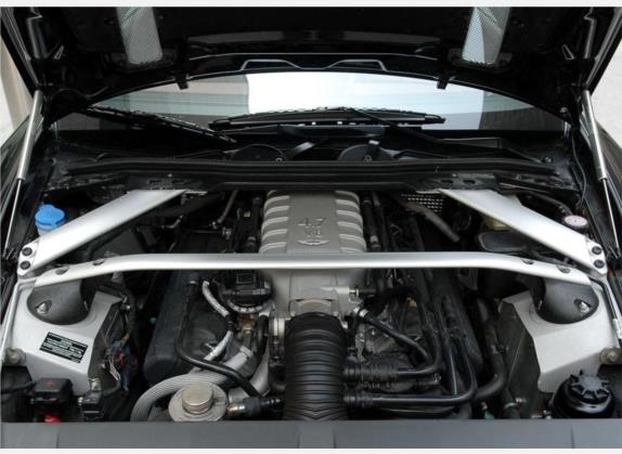 V8 Vantage 2008款 4.7 Sportshift Roadster 其他细节类   发动机舱