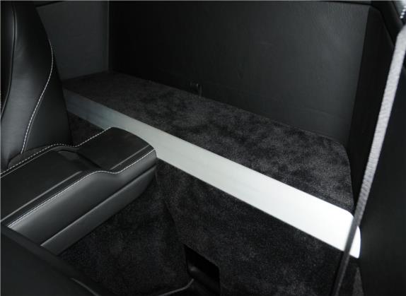 V8 Vantage 2011款 4.7L Sportshift Coupe 车厢座椅   后排空间