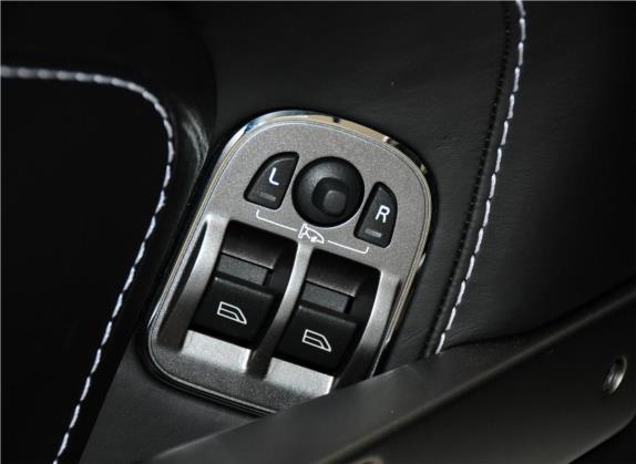 V8 Vantage 2011款 4.7L Sportshift Coupe 车厢座椅   门窗控制