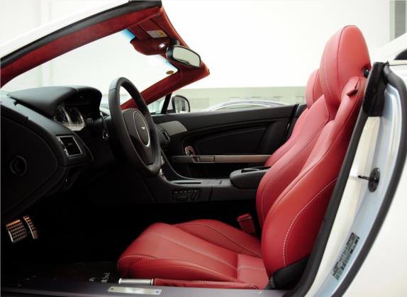 V8 Vantage 2011款 4.7L Sportshift Roadster 车厢座椅   前排空间