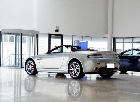 V8 Vantage 2011款 4.7L Sportshift Roadster 外观   斜后