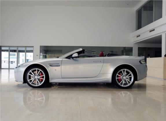 V8 Vantage 2011款 4.7L Sportshift Roadster 外观   正侧