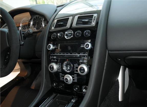 V8 Vantage 2012款 4.7L S Coupe 中控类   中控台