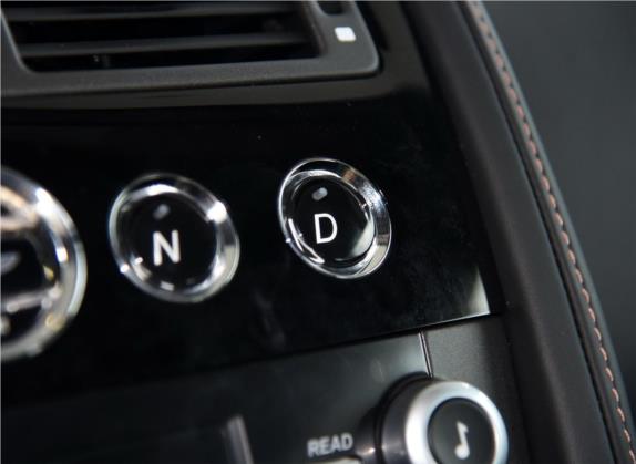 V8 Vantage 2015款 4.7L Coupe 中控类   挡把