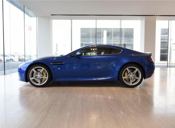 V8 Vantage 2016款 4.7L Coupe 外观   正侧