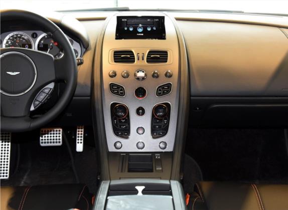 V8 Vantage 2016款 4.7L Coupe Edition 5 中控类   中控台