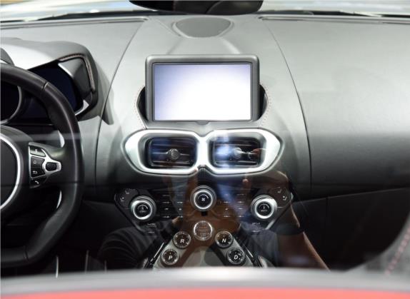 V8 Vantage 2020款 4.0T V8 Roadster 中控类   中控台