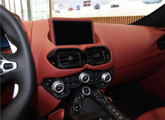 V8 Vantage 2020款 4.0T V8 Coupe 中控类   中控台
