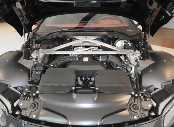 V8 Vantage 2023款 4.0T V8 Coupe 其他细节类   发动机舱