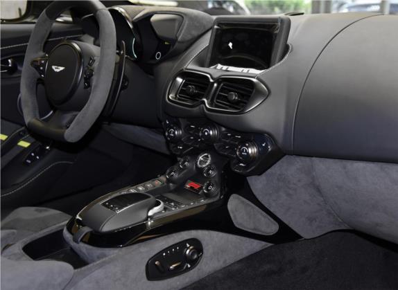 V8 Vantage 2023款 4.0T V8 F1 Edition Coupe 中控类   中控台