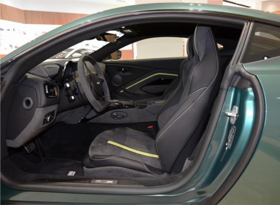 V8 Vantage 2023款 4.0T V8 F1 Edition Coupe 车厢座椅   前排空间