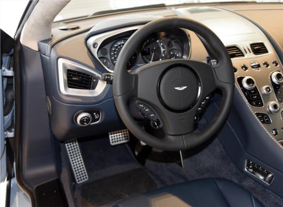 Vanquish 2015款 6.0L Coupe 中控类   驾驶位