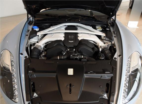 Vanquish 2015款 6.0L Coupe 其他细节类   发动机舱