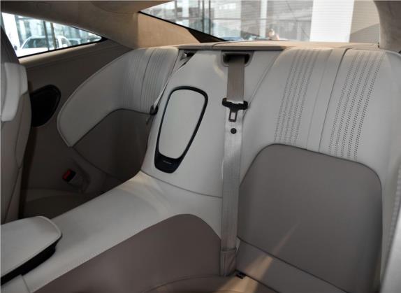 阿斯顿·马丁DB11 2019款 5.2T V12 Coupe 车厢座椅   后排空间