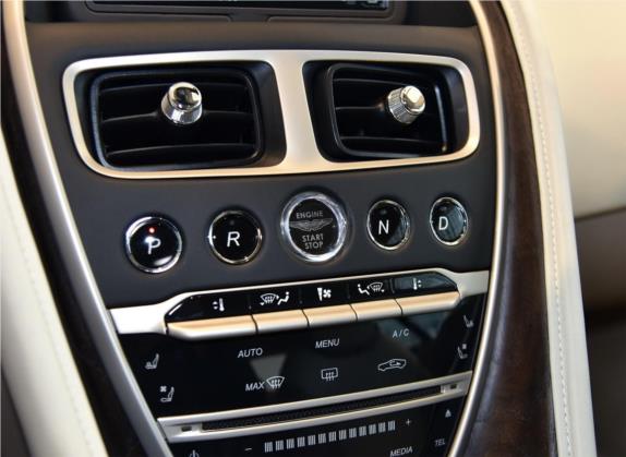 阿斯顿·马丁DB11 2019款 5.2T V12 Coupe 中控类   挡把