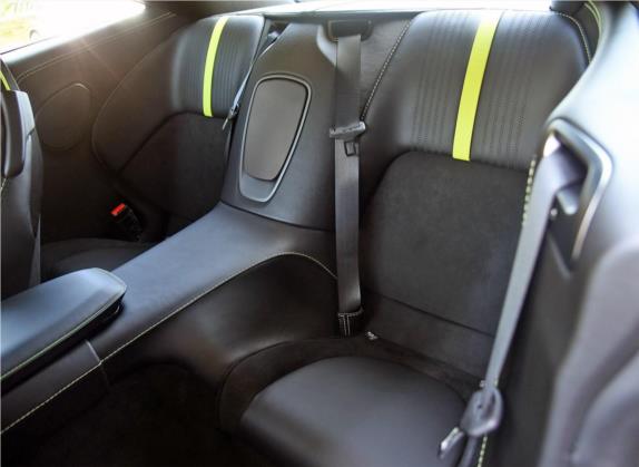阿斯顿·马丁DB11 2019款 5.2T V12 AMR 车厢座椅   后排空间