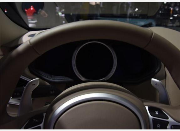 阿斯顿·马丁DB11 2020款 4.0T V8 Volante 中国色特别版–云水蓝 中控类   仪表盘