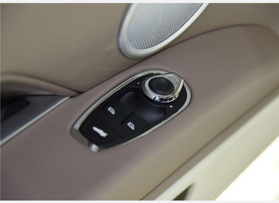 阿斯顿·马丁DB11 2020款 4.0T V8 Volante 中国色特别版–云水蓝 车厢座椅   门窗控制