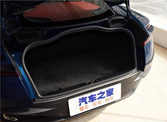阿斯顿·马丁DB11 2020款 4.0T V8 Coupe 车厢座椅   后备厢