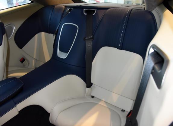 阿斯顿·马丁DB11 2020款 5.2T V12 AMR 车厢座椅   后排空间