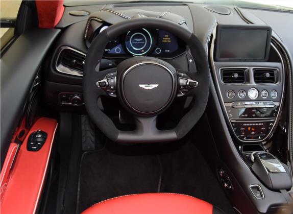 阿斯顿·马丁DBS 2019款 DBS Superleggera V12 Volante 中控类   驾驶位