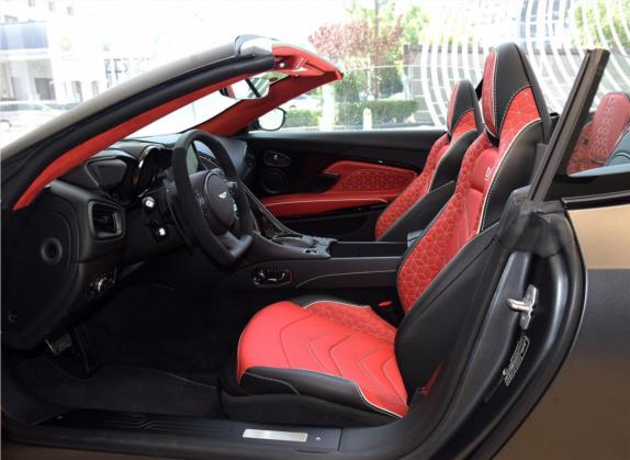 阿斯顿·马丁DBS 2019款 DBS Superleggera V12 Volante 车厢座椅   前排空间