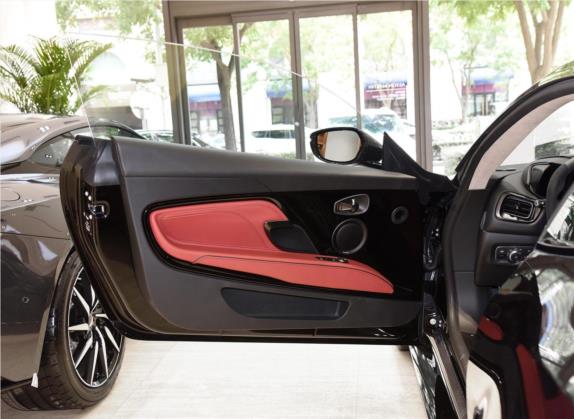 阿斯顿·马丁DBS 2020款 DBS Superleggera V12 Coupe 车厢座椅   前门板