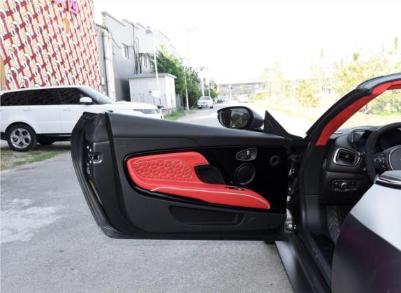 阿斯顿·马丁DBS 2020款 DBS Superleggera V12 Volante 车厢座椅   前门板