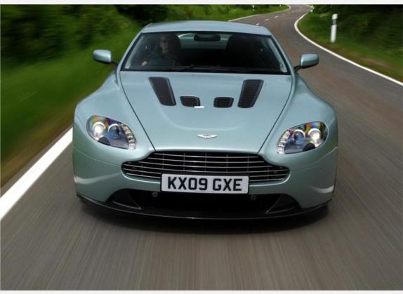 V12 Vantage 2009款 6.0L Manual Coupe 外观   正前