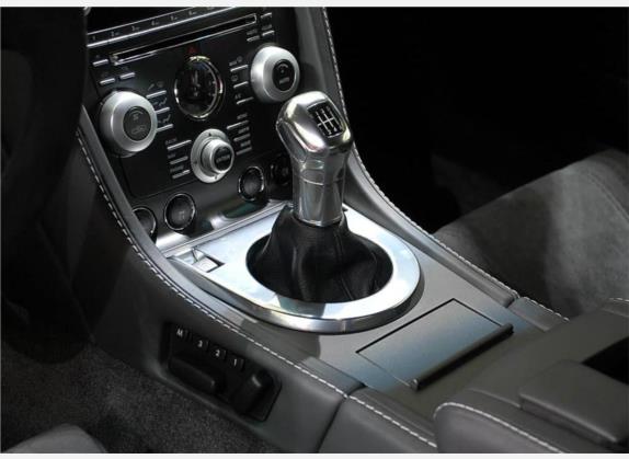 V12 Vantage 2009款 6.0L Manual Coupe 中控类   挡把