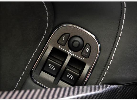 V12 Vantage 2009款 6.0L Manual Coupe 车厢座椅   门窗控制