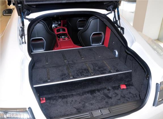 Rapide 2013款 6.0L S 车厢座椅   后备厢