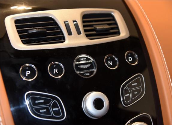 Rapide 2017款 6.0L S 中控类   挡把