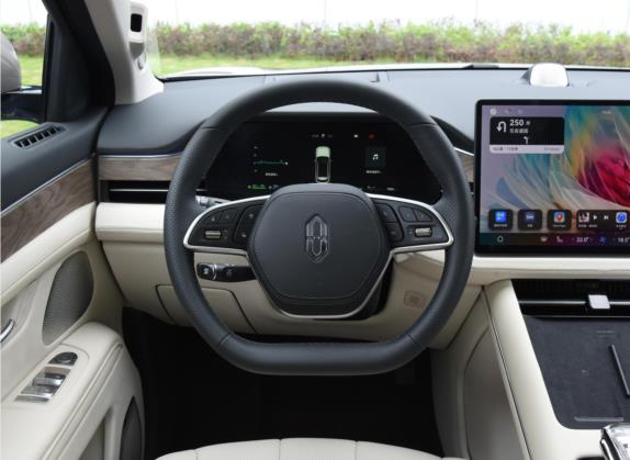 问界M7 2022款 1.5T 增程式 四驱豪华版 中控类   驾驶位