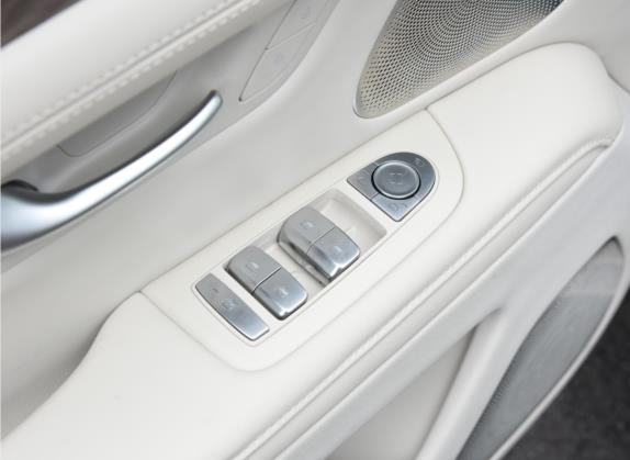 问界M7 2022款 1.5T 增程式 四驱豪华版 车厢座椅   门窗控制