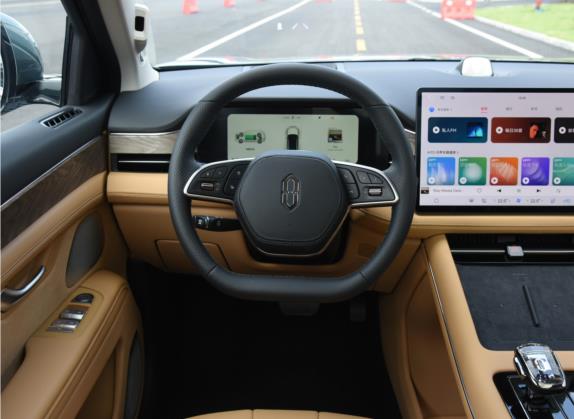 问界M7 2022款 1.5T 增程式 两驱舒适版 中控类   驾驶位