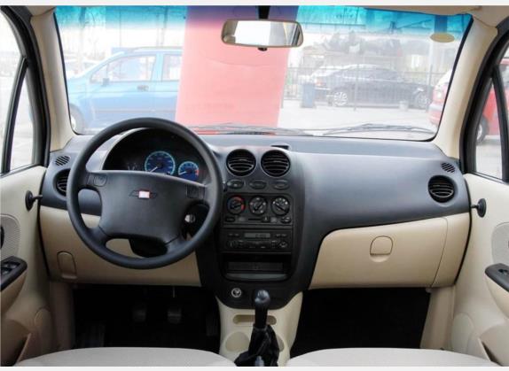 乐驰 2009款 1.2L 手动活力型 中控类   中控全图