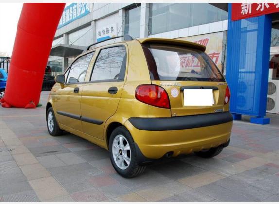 乐驰 2009款 1.2L 手动活力型 外观   斜后