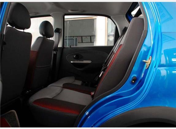 乐驰 2010款 1.2L 运动版活力型 车厢座椅   后排空间